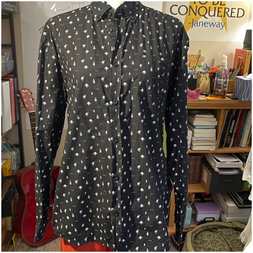 Long-Sleeve Button-Down Robots Print; L